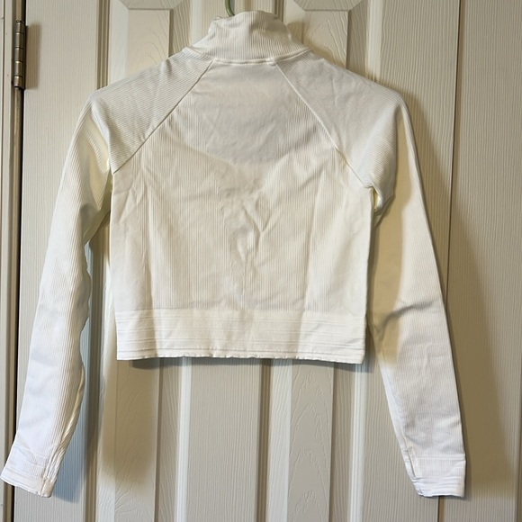 Fabletics Seamless Cropped Zip Jacket - Picture 5 of 6